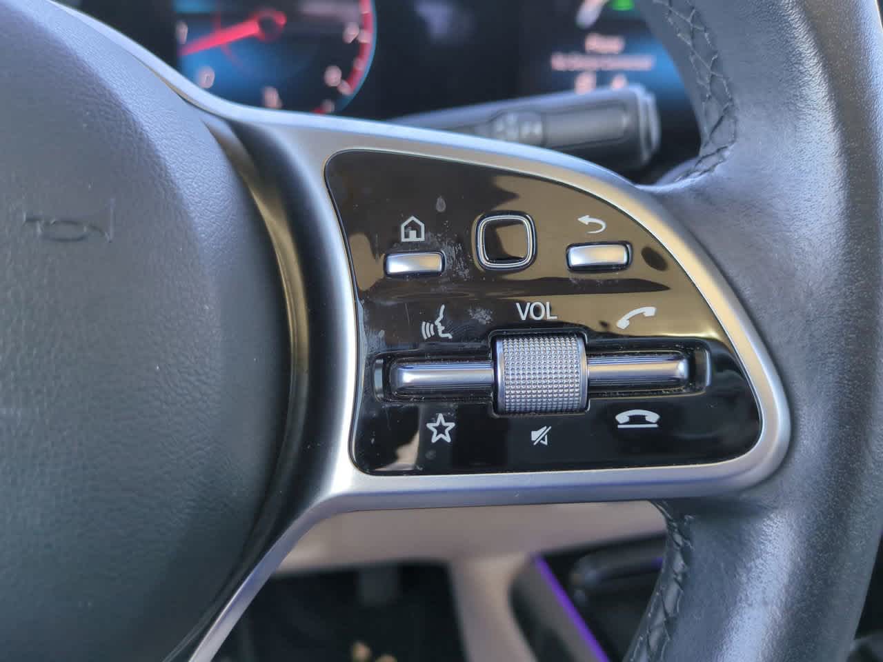 Thumbnail: 2023 Mercedes-Benz GLB - 25