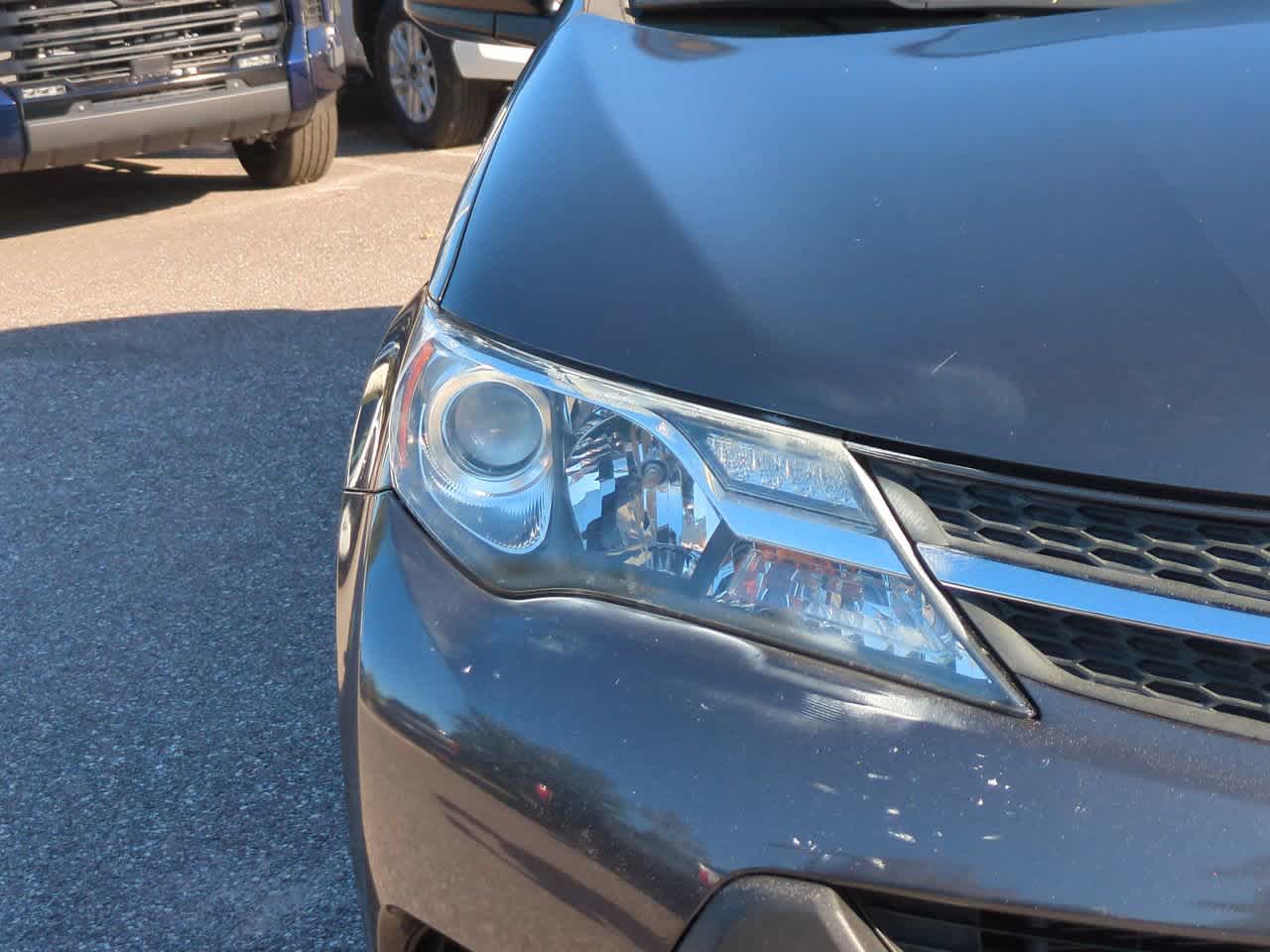 Thumbnail: 2015 Toyota RAV4 - 10