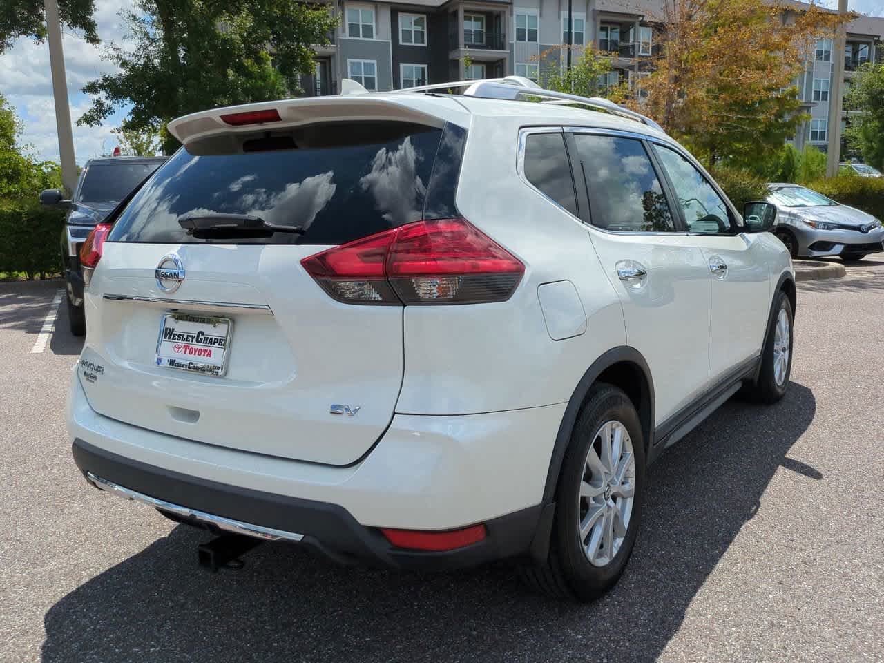 Thumbnail: 2017 Nissan Rogue - 6