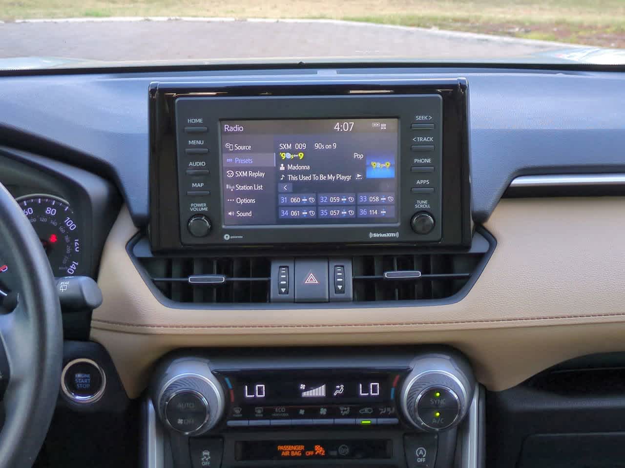 Thumbnail: 2021 Toyota RAV4 - 17