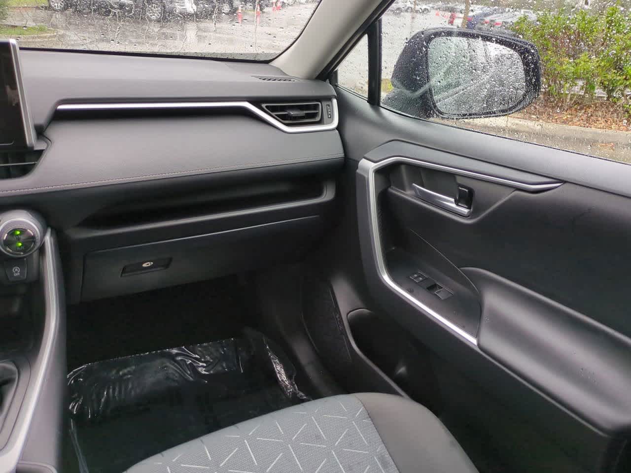 Thumbnail: 2025 Toyota RAV4 - 15