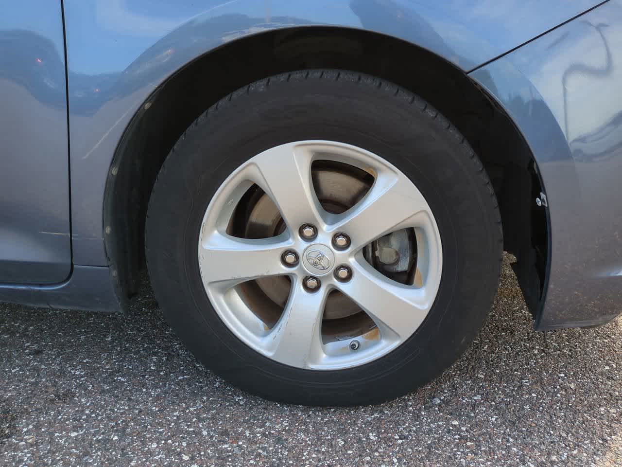Thumbnail: 2015 Toyota Sienna - 11