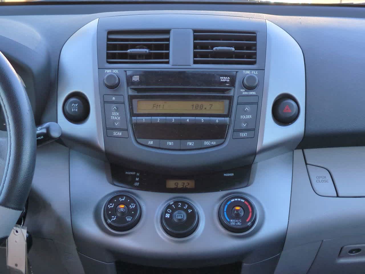 Thumbnail: 2006 Toyota RAV4 - 17