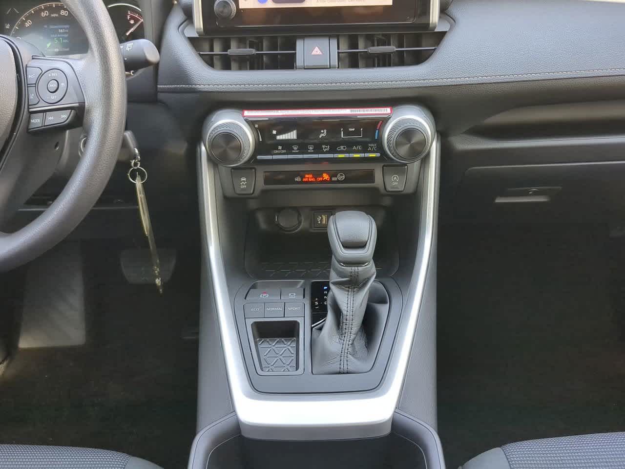 Thumbnail: 2025 Toyota RAV4 - 18