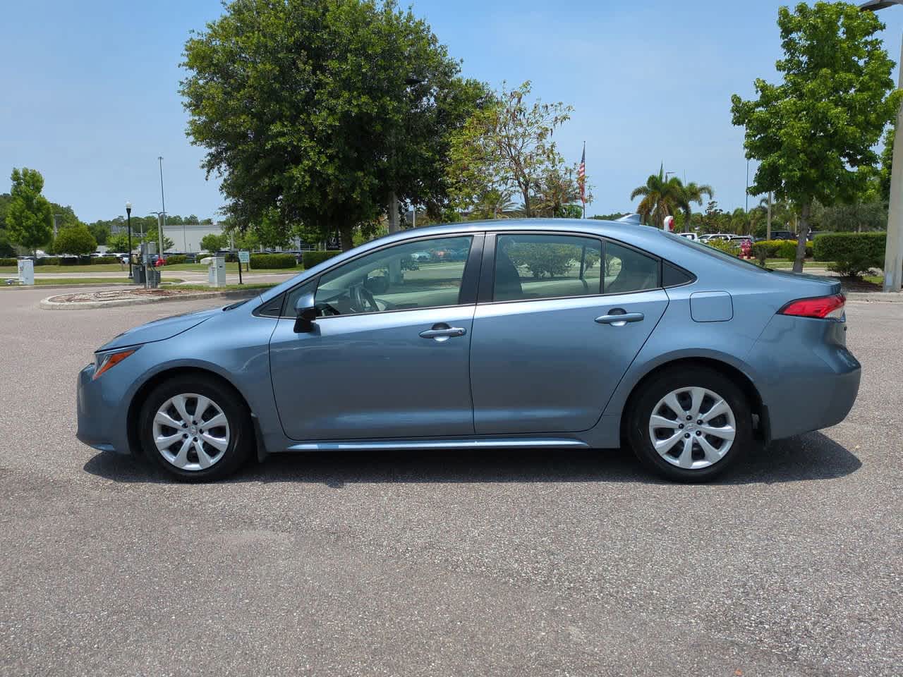 2022 Toyota Corolla LE 3