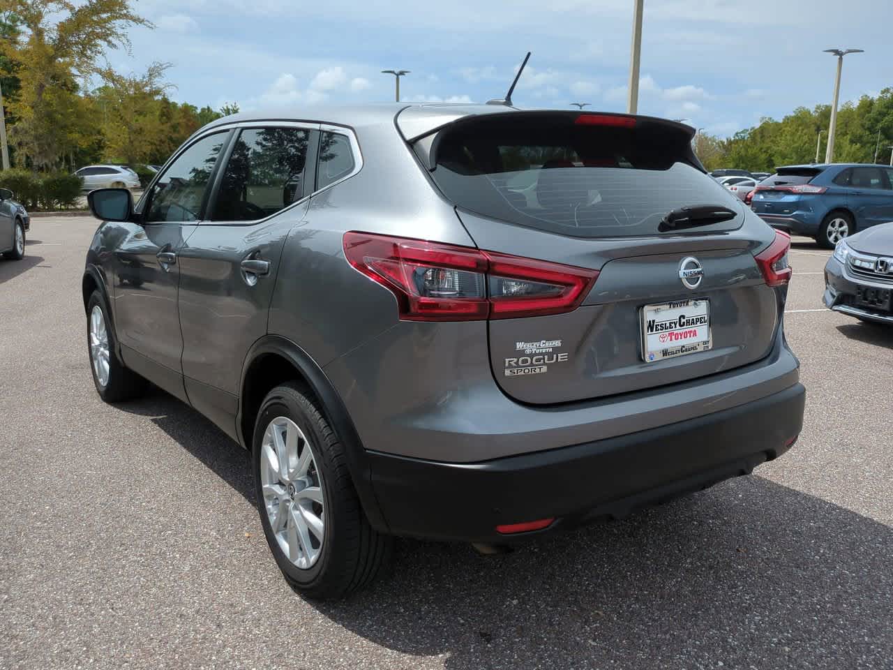 Thumbnail: 2021 Nissan Rogue Sport - 4