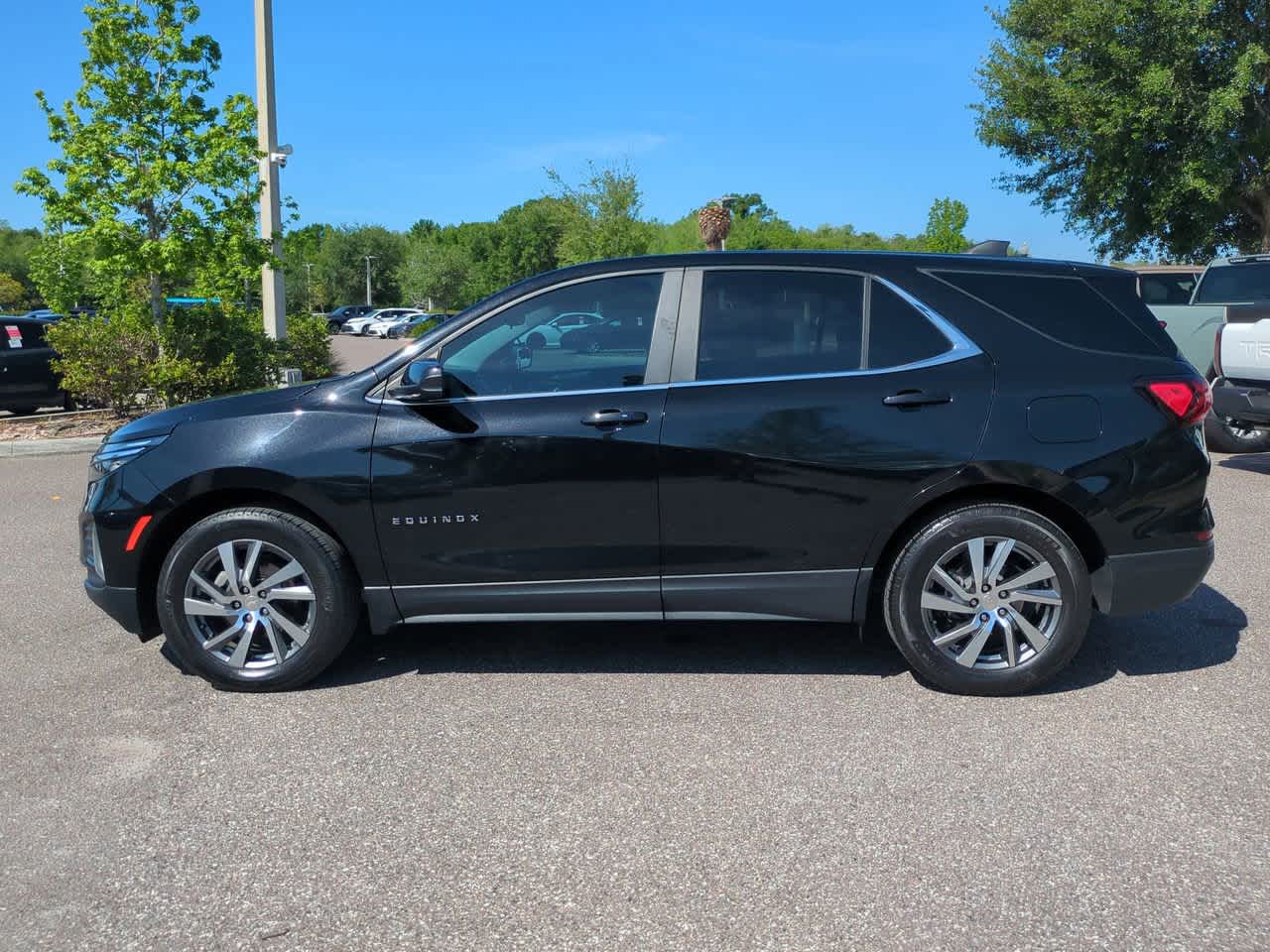 Thumbnail: 2023 Chevrolet Equinox - 3
