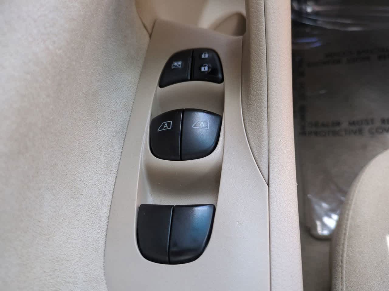 Thumbnail: 2013 Nissan Altima - 23