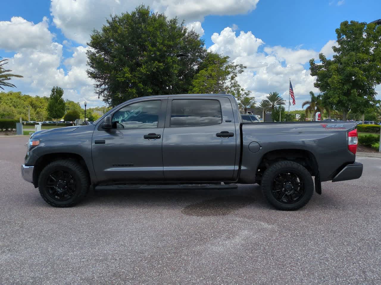Thumbnail: 2021 Toyota Tundra - 3