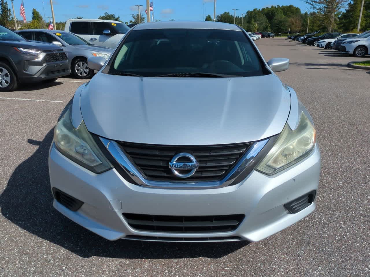 Thumbnail: 2016 Nissan Altima - 9