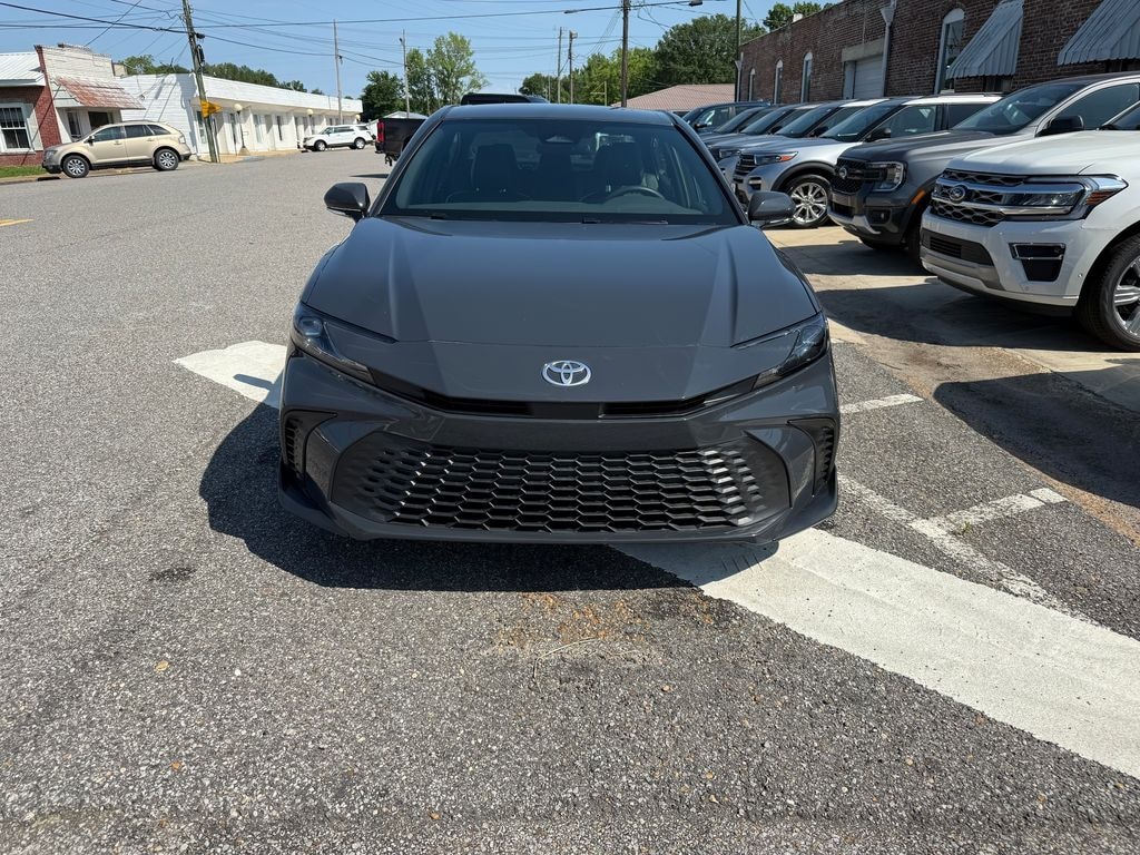Used 2025 Toyota Camry SE Sedan