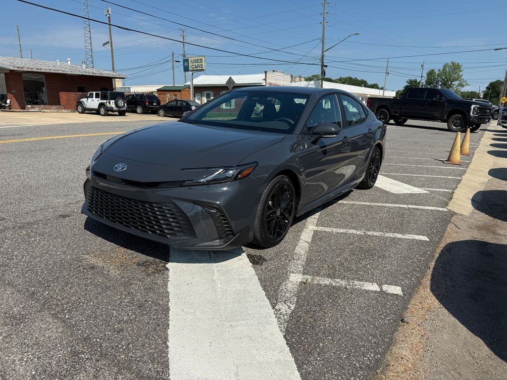 Used 2025 Toyota Camry SE Sedan