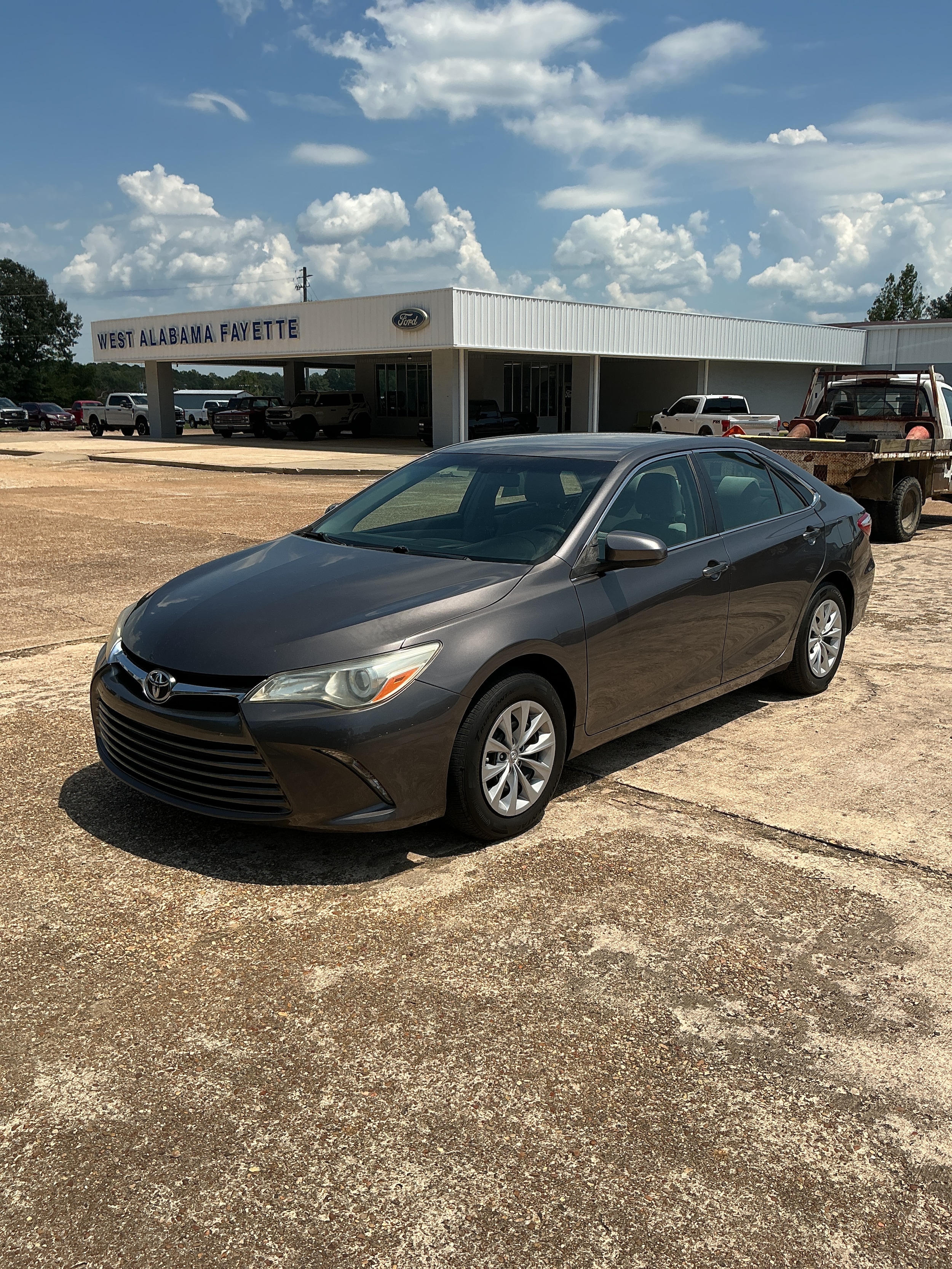 Used 2016 Toyota Camry LE with VIN 4T4BF1FK2GR519108 for sale in Fayette, AL