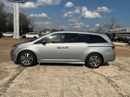 2016 Honda Odyssey Touring Passenger Van