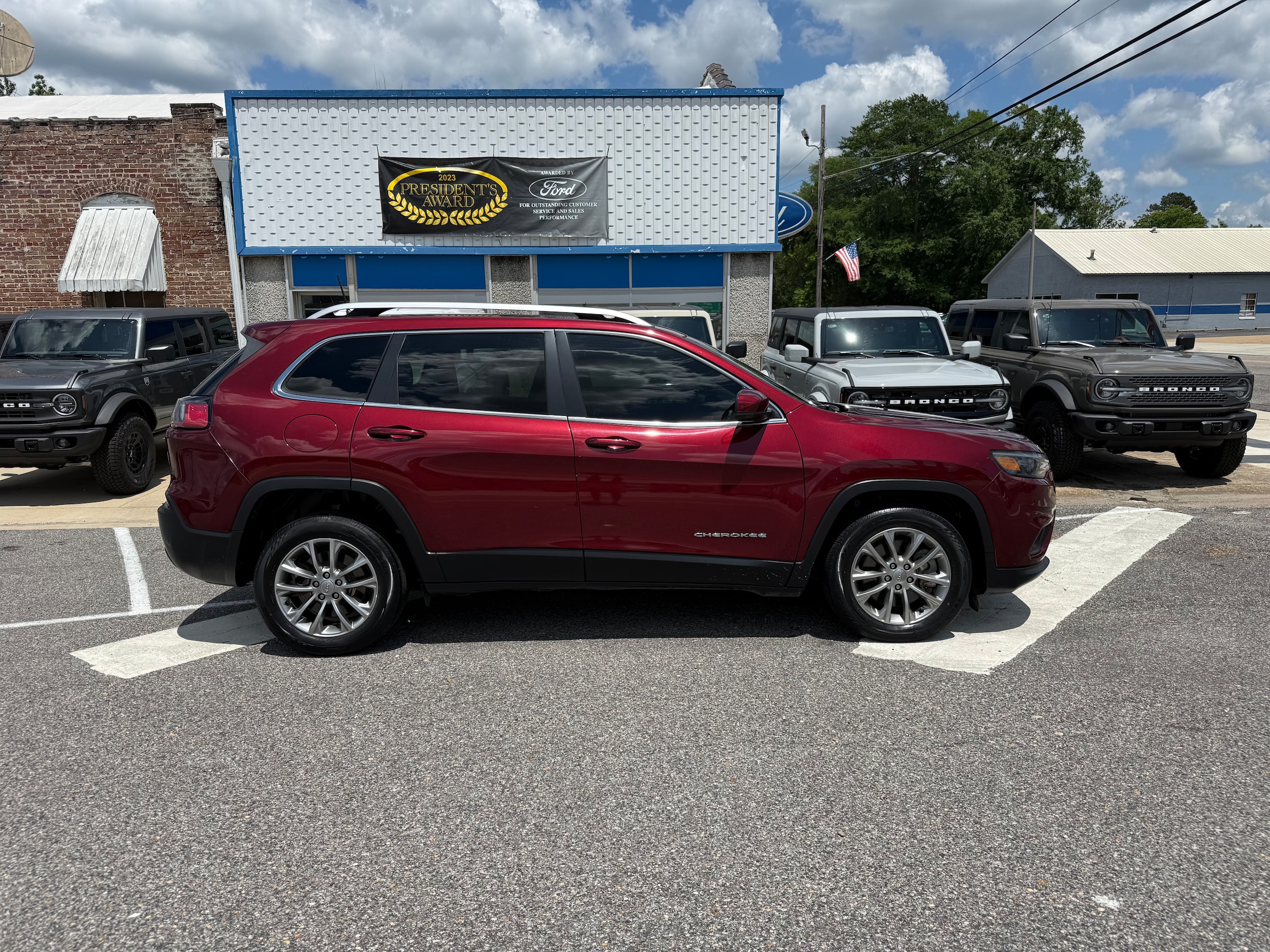 2020 Jeep Cherokee Lux's photo