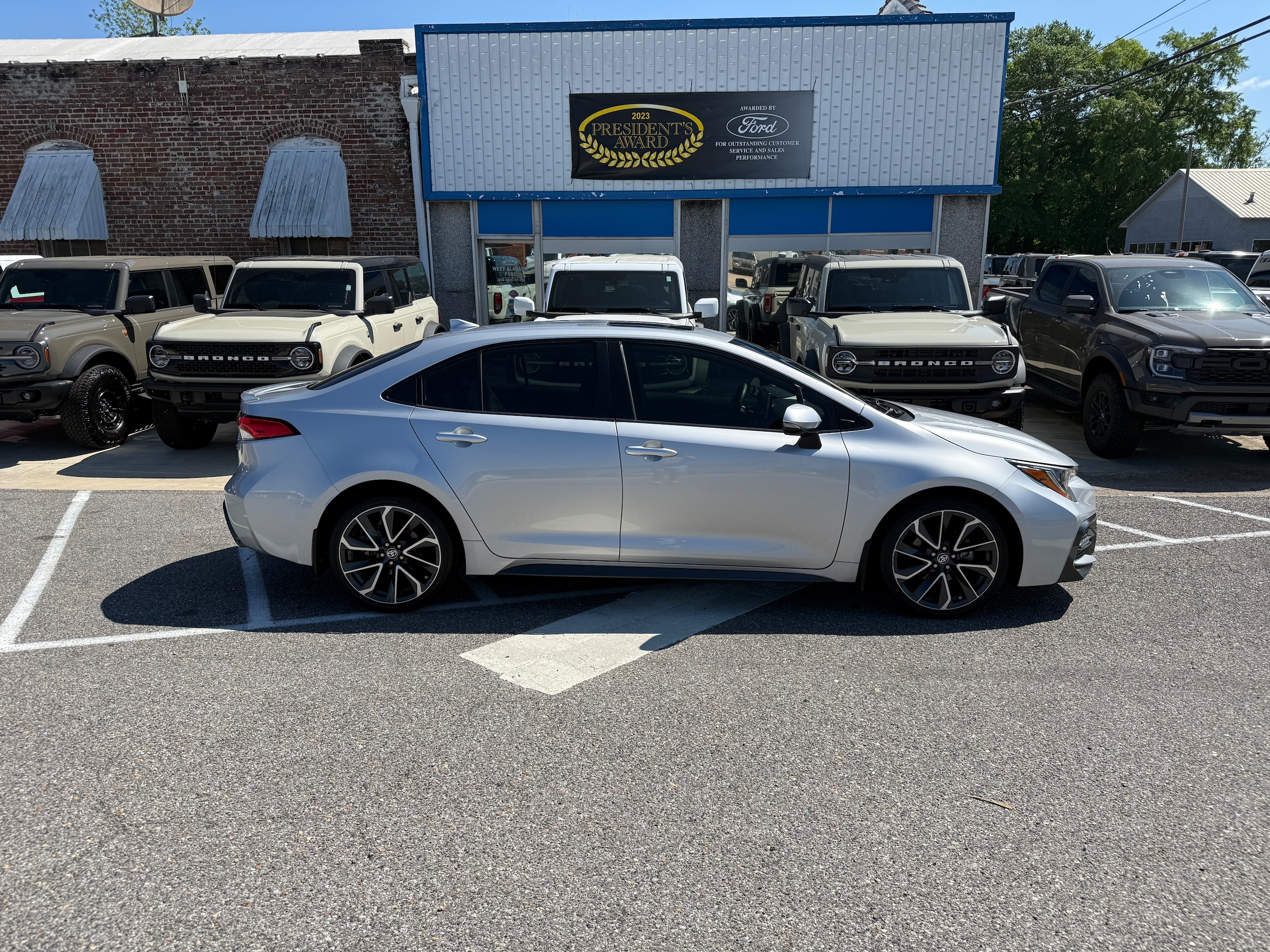 2020 Toyota Corolla SE AT's photo