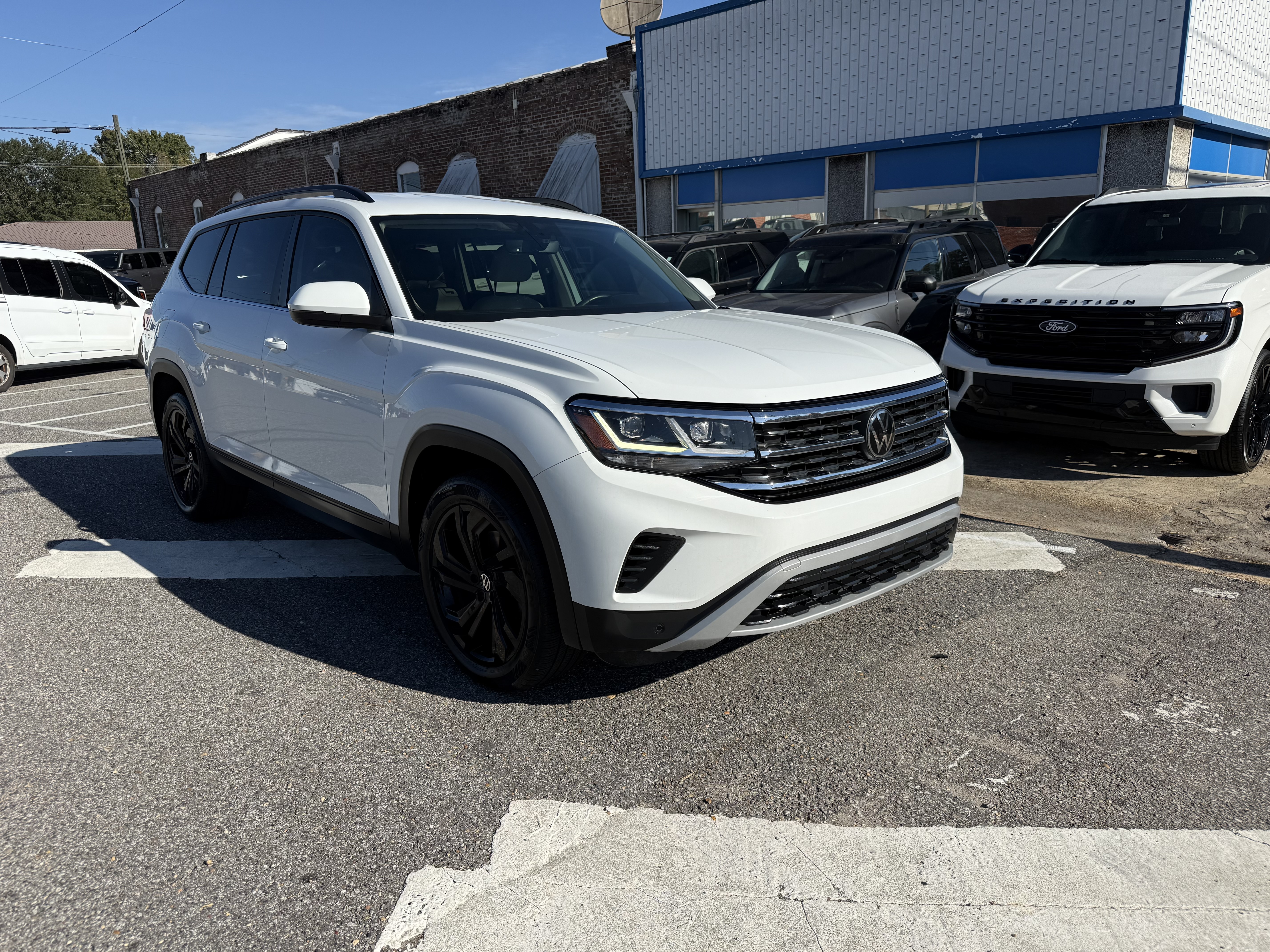 Used 2023 Volkswagen Atlas 3.6L V6 SE w/Technology SUV