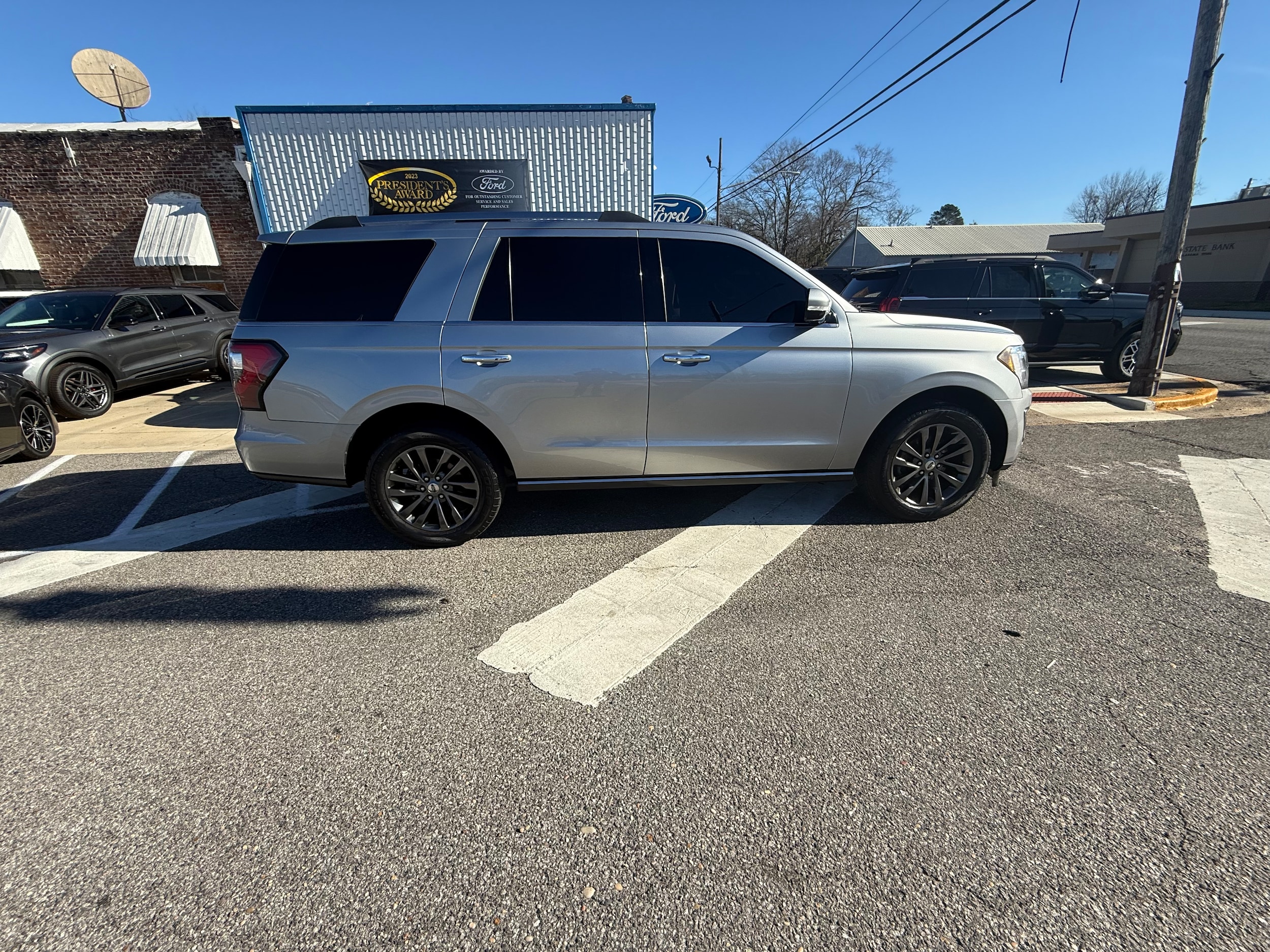 2020 Ford Expedition Limited's photo
