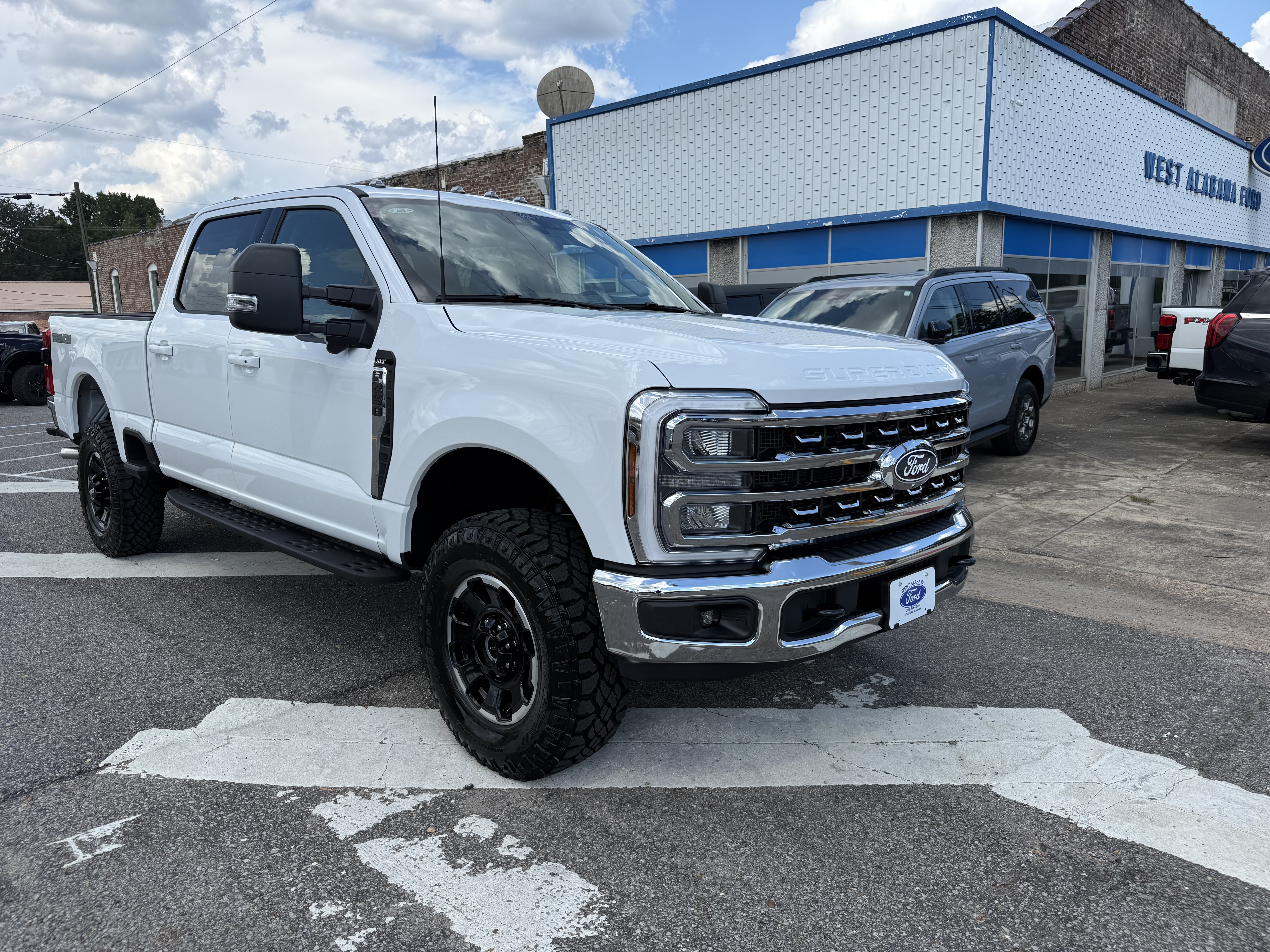 New 2027 Ford Super Duty F-250® XLT TRUCK