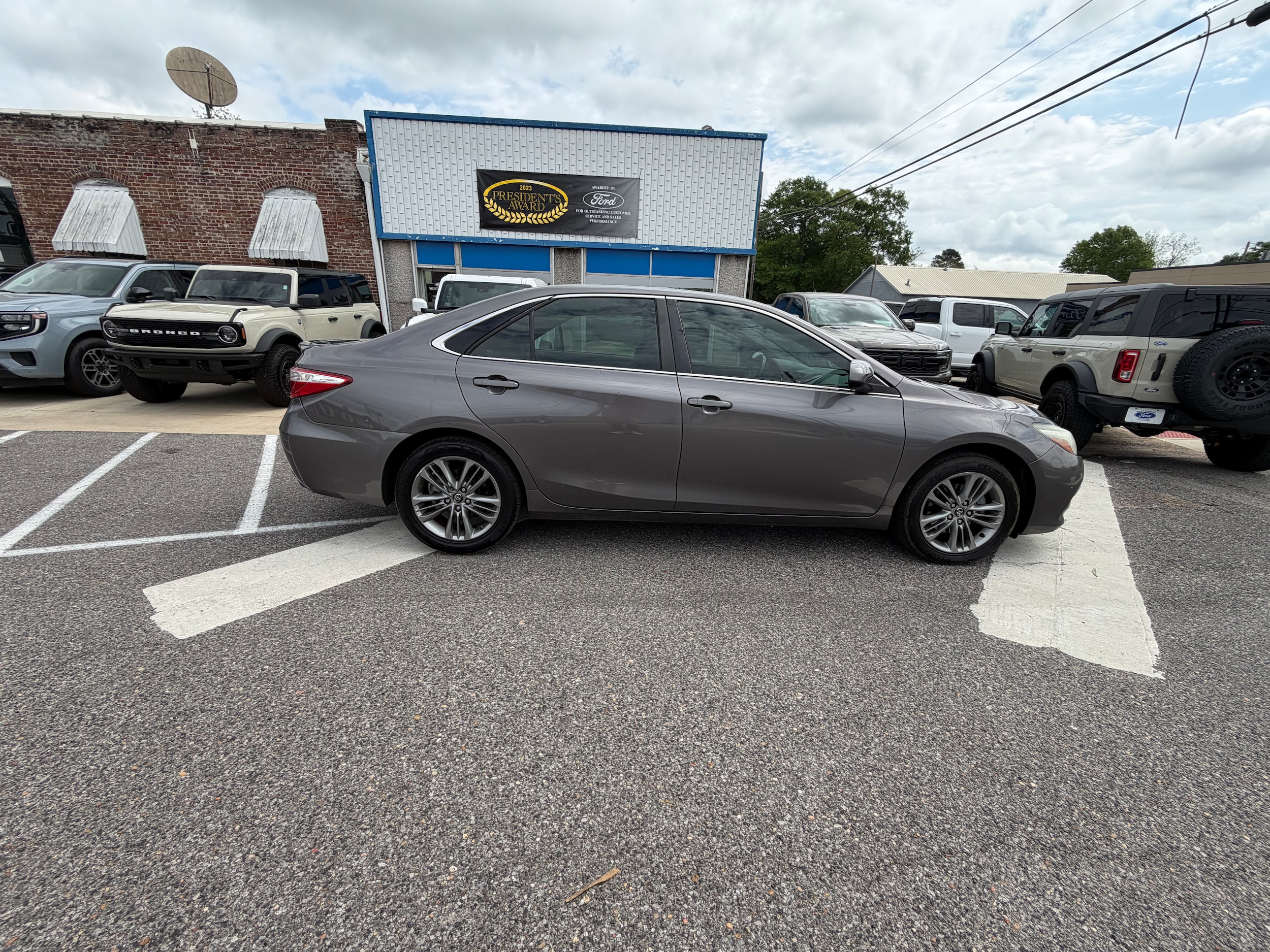 2017 Toyota Camry SE