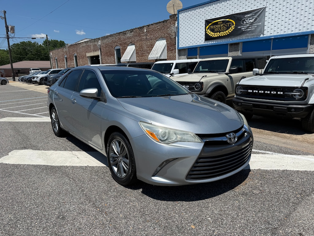 Used 2017 Toyota Camry LE Sedan