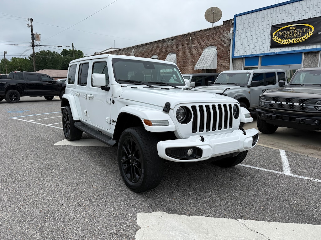 Used 2022 Jeep Wrangler Unlimited Sahara SUV