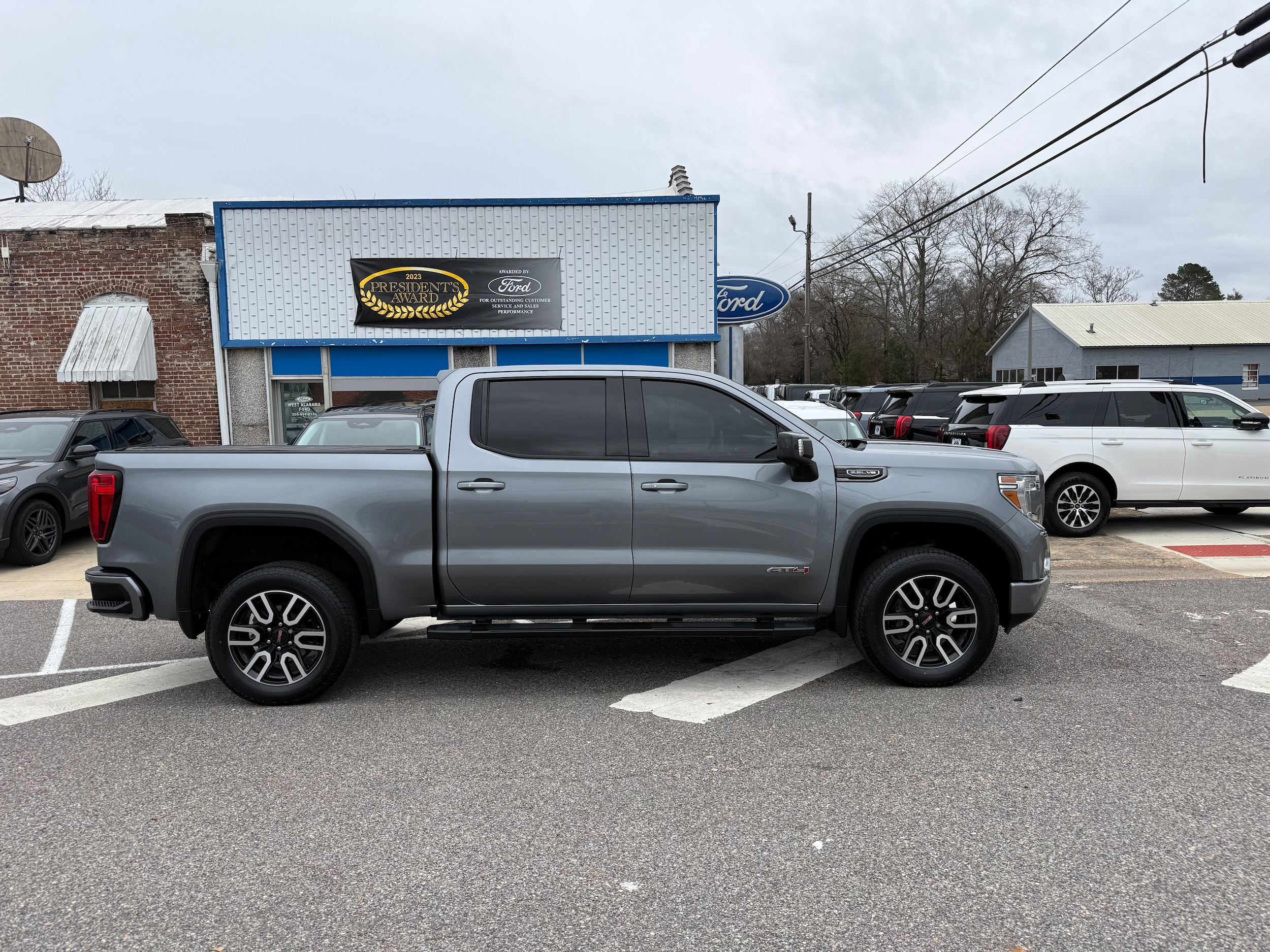 2019 GMC Sierra 1500 AT4's photo