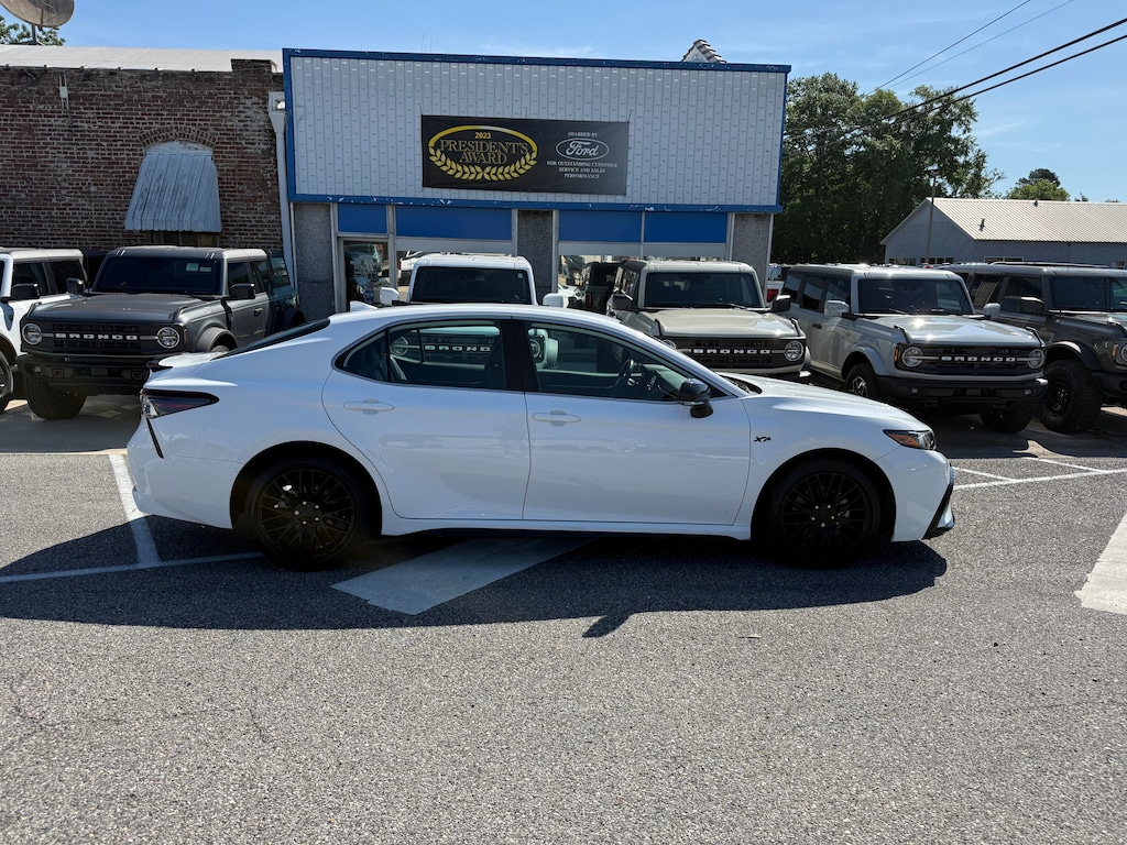 Used 2023 Toyota Camry SE Sedan