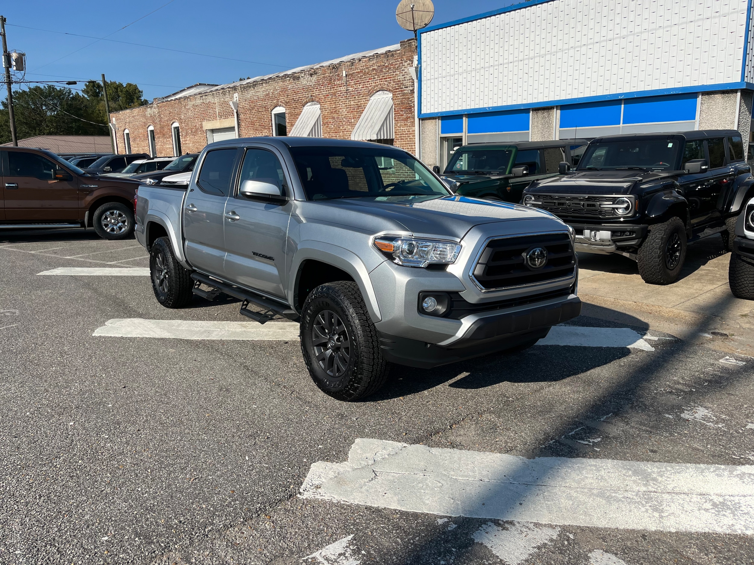 Used 2023 Toyota Tacoma SR5 with VIN 3TMCZ5AN5PM577320 for sale in Sulligent, AL