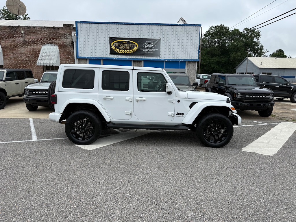 Used 2022 Jeep Wrangler Unlimited Sahara SUV