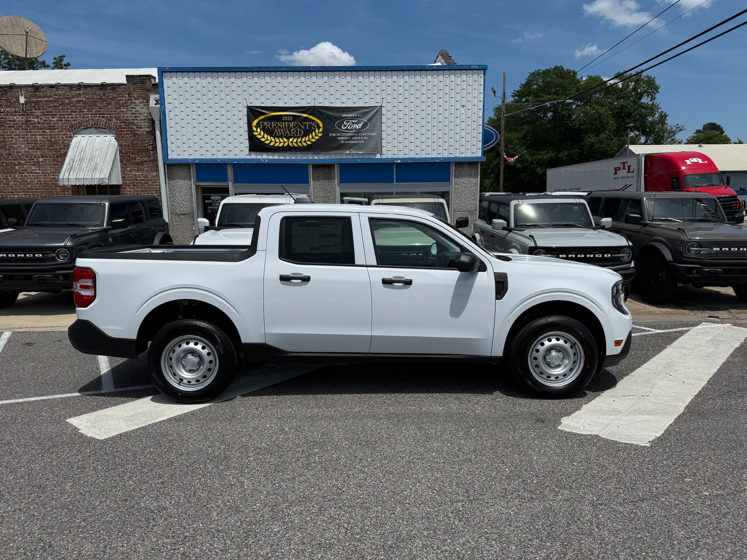 2026 Ford Maverick XL FWD's photo