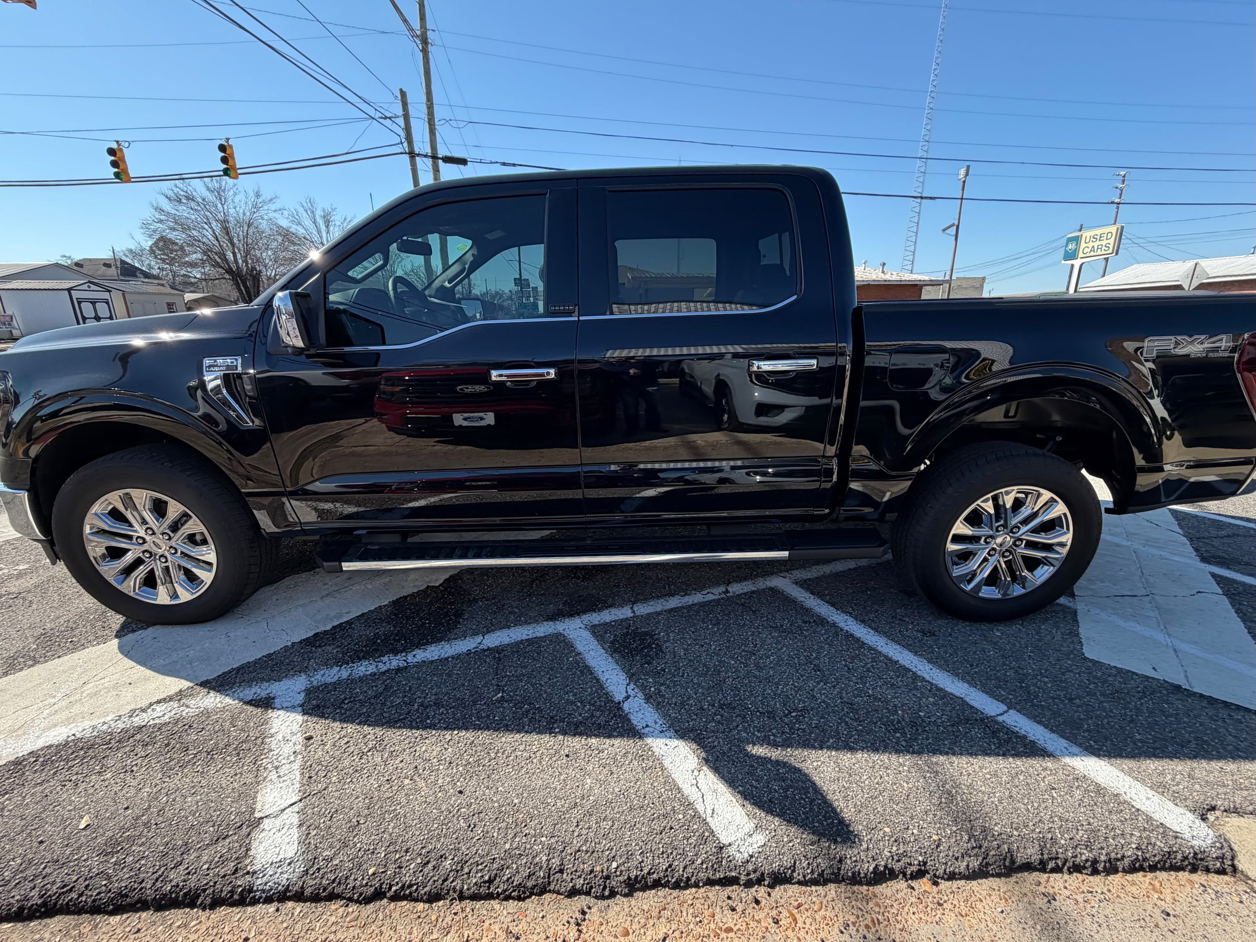 2025 Ford F-150 Lariat - Photo 11