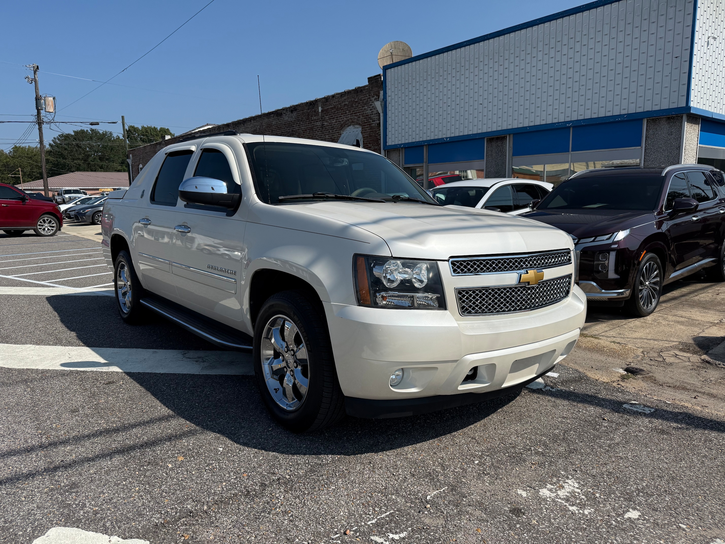 Used 2013 Chevrolet Avalanche LTZ with VIN 3GNMCGE08DG188723 for sale in Sulligent, AL