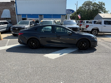 2025 Toyota Camry SE Sedan