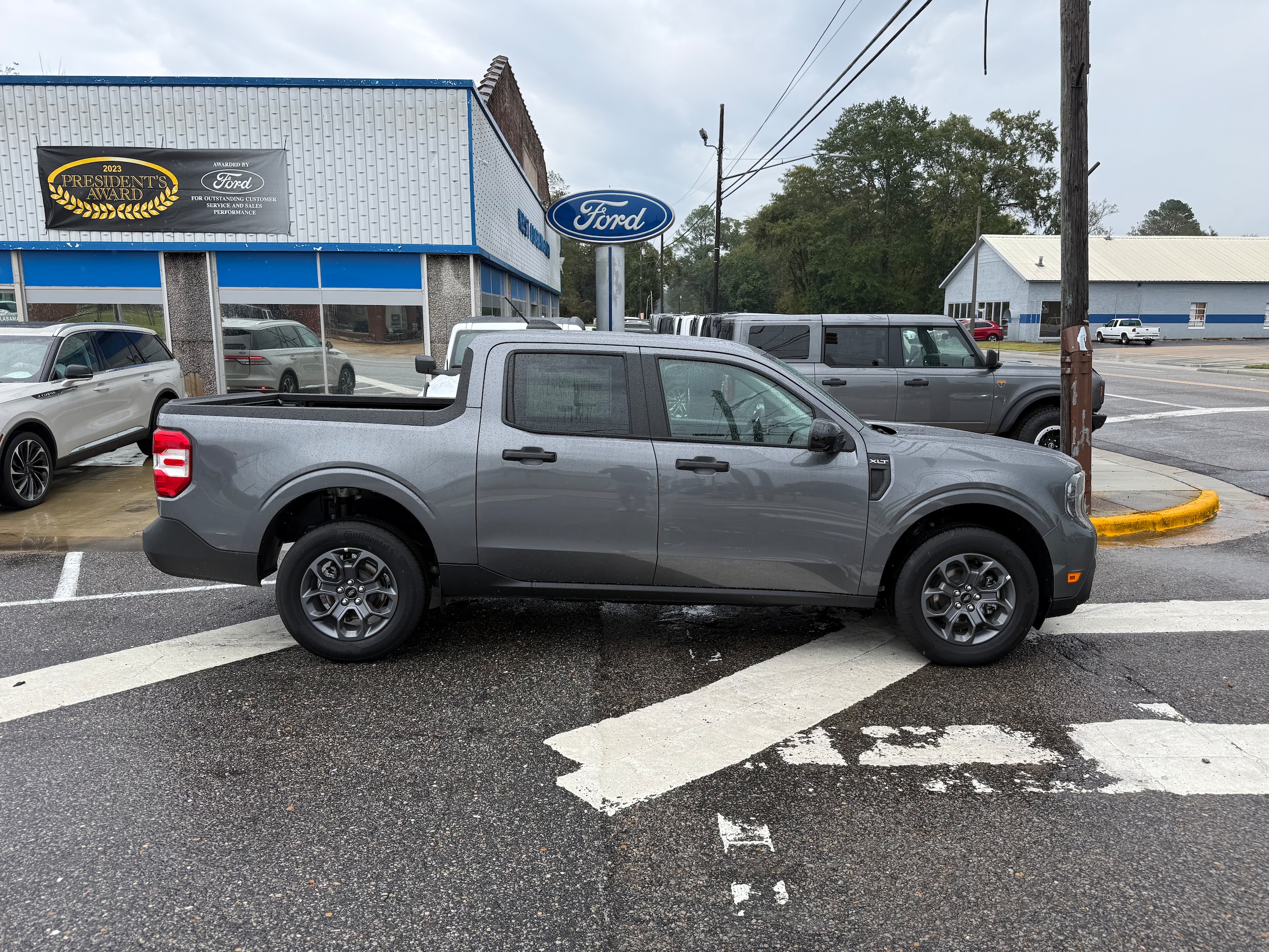 2025 Ford Maverick XLT's photo