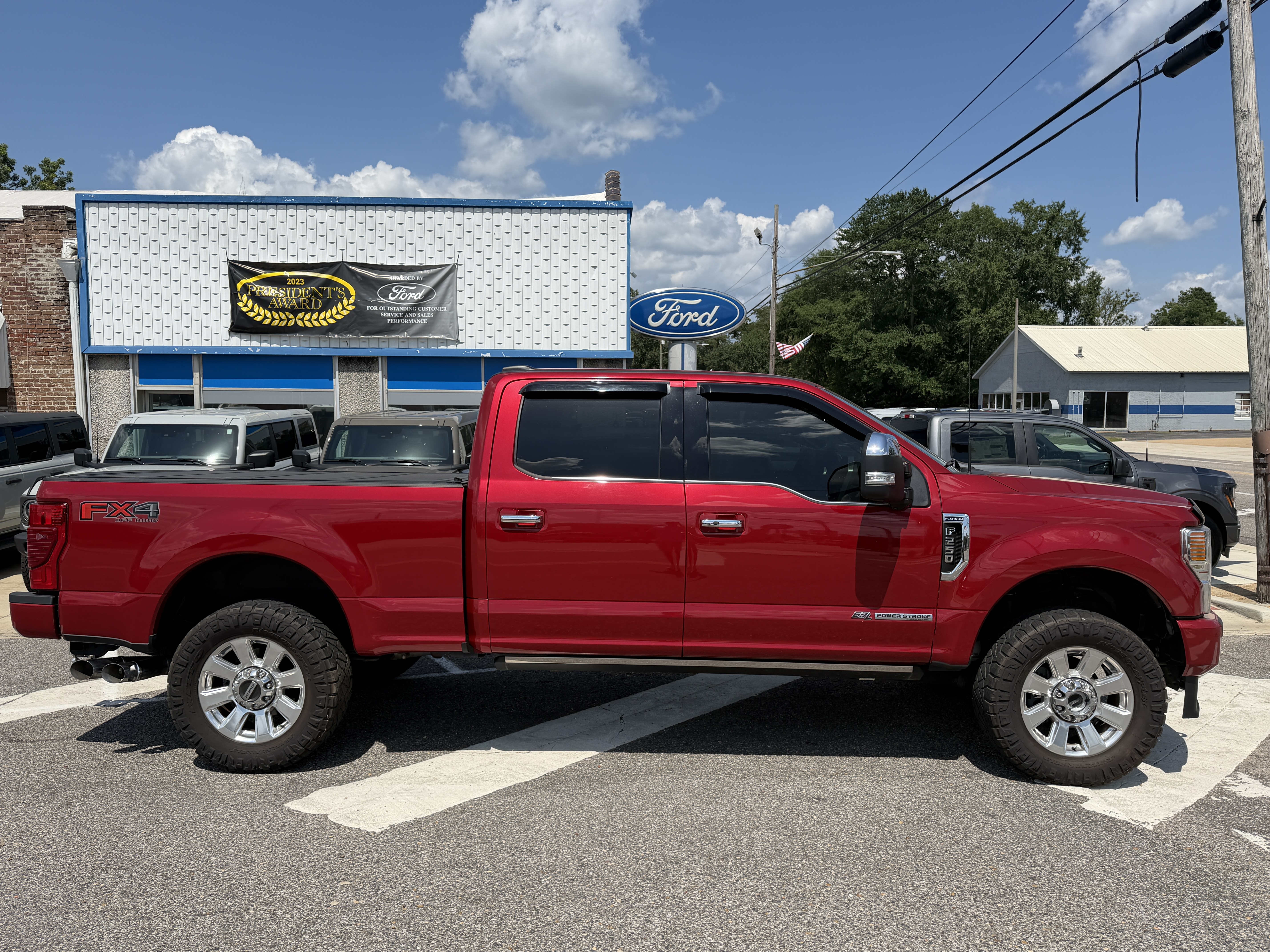 2022 Ford Super Duty F-250 SRW Platinum Truck Crew Cab