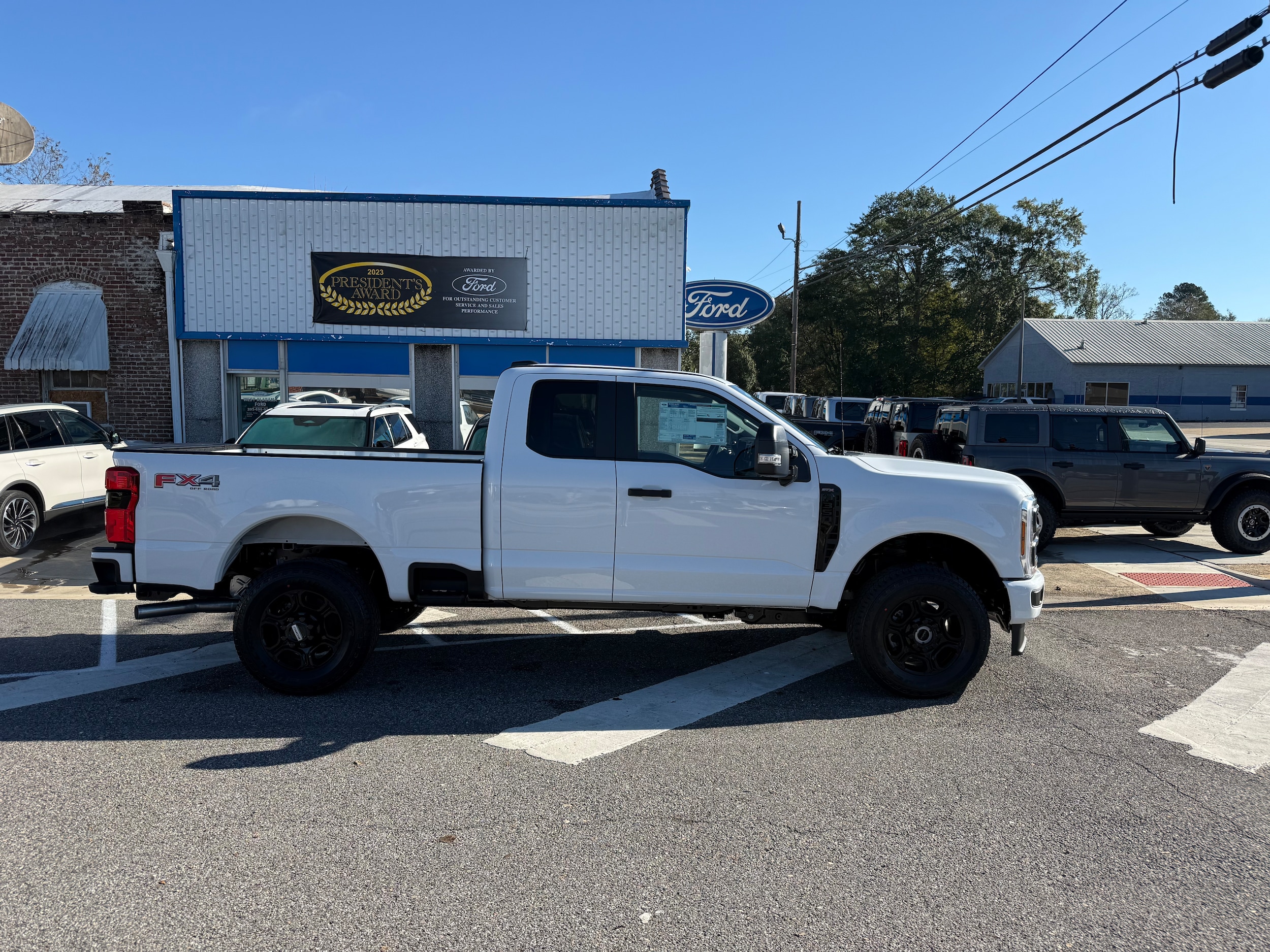 2026 Ford F-350 Super Duty XL's photo
