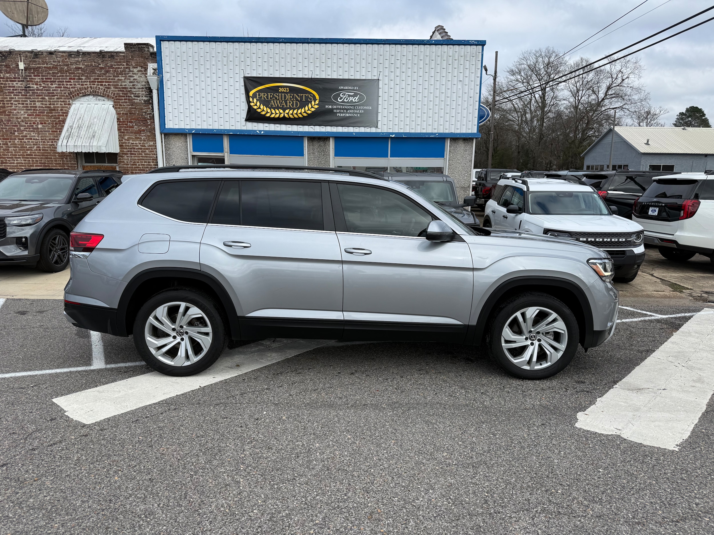 2022 Volkswagen Atlas SE w/Tech's photo