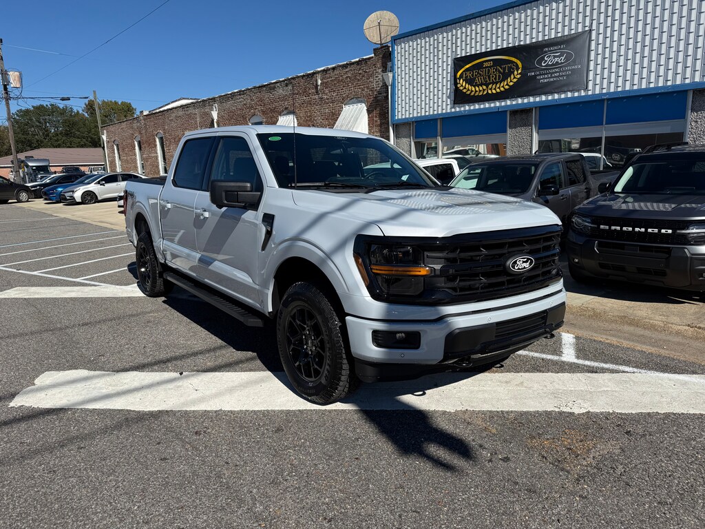 New 2025 Ford F-150 XLT TRUCK