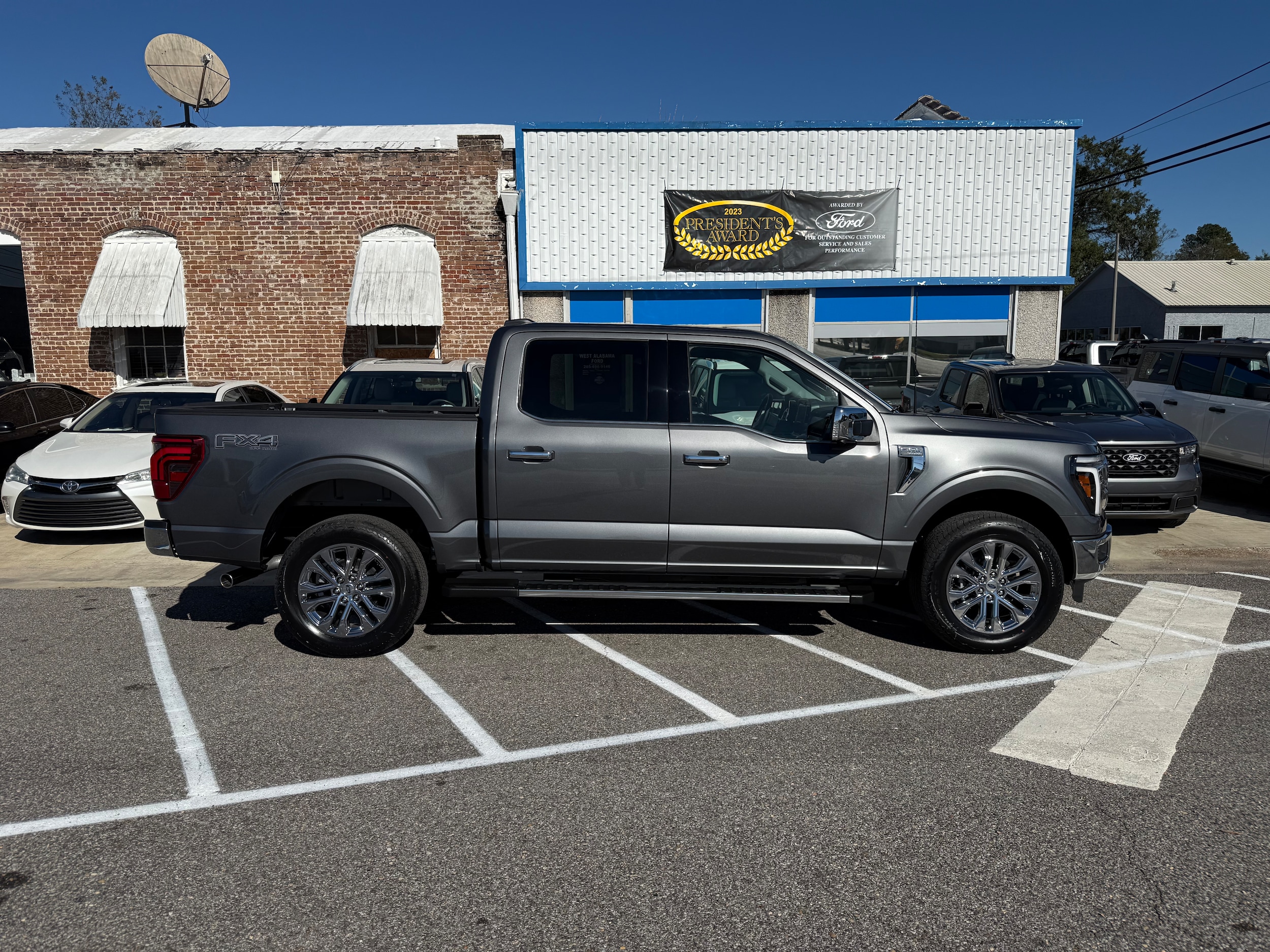 2025 Ford F-150 Lariat's photo