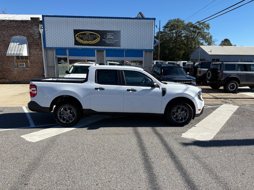 New 2025 Ford Maverick XLT TRUCK