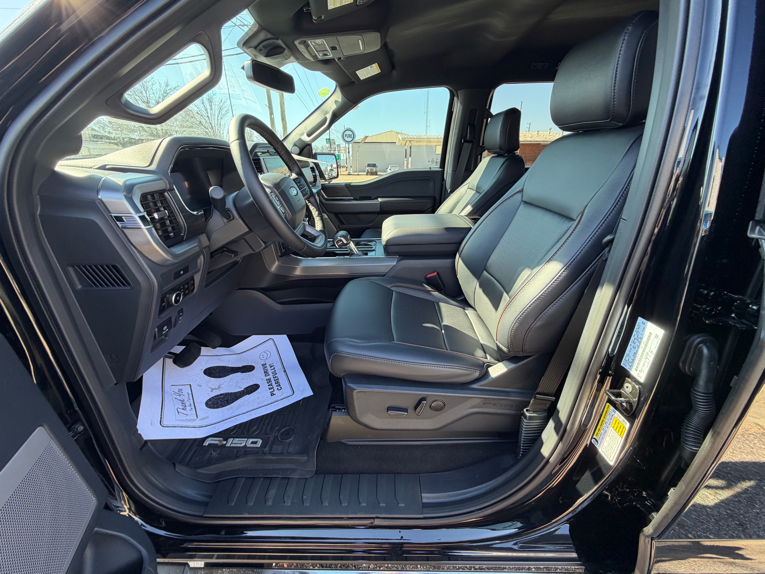 2025 Ford F-150 Lariat - Photo 9