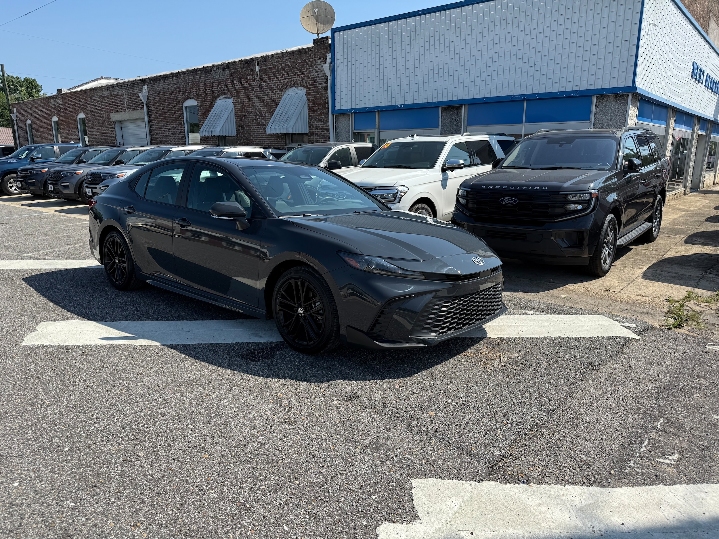 Used 2025 Toyota Camry SE with VIN 4T1DAACK2SU042839 for sale in Sulligent, AL