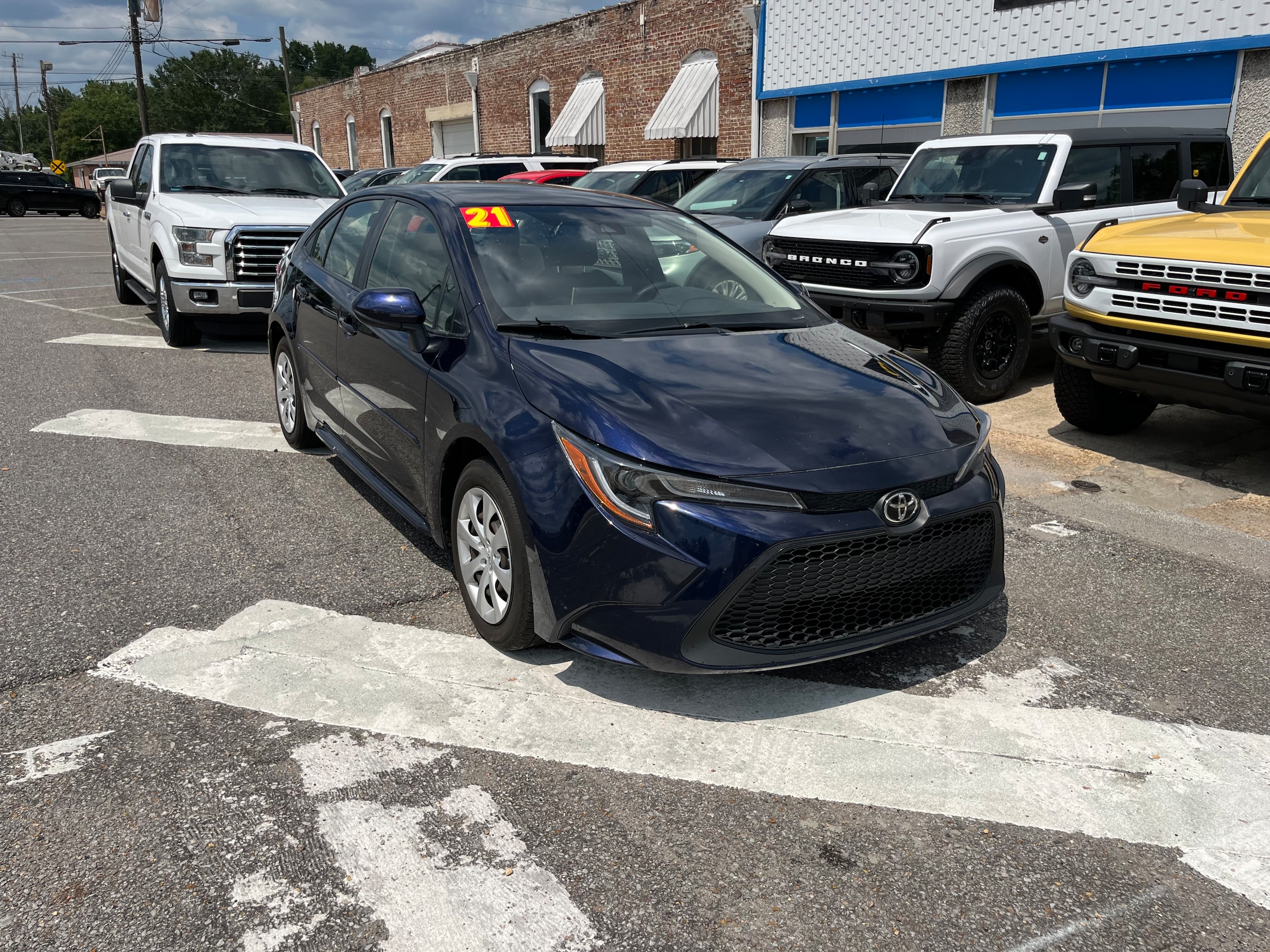 Used 2021 Toyota Corolla LE with VIN JTDEPMAE7MJ128447 for sale in Sulligent, AL