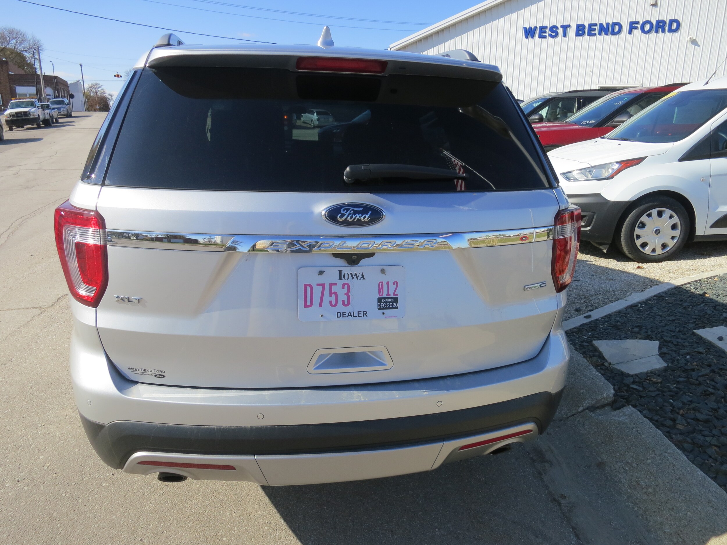 2017 Ford Explorer XLT photo 4