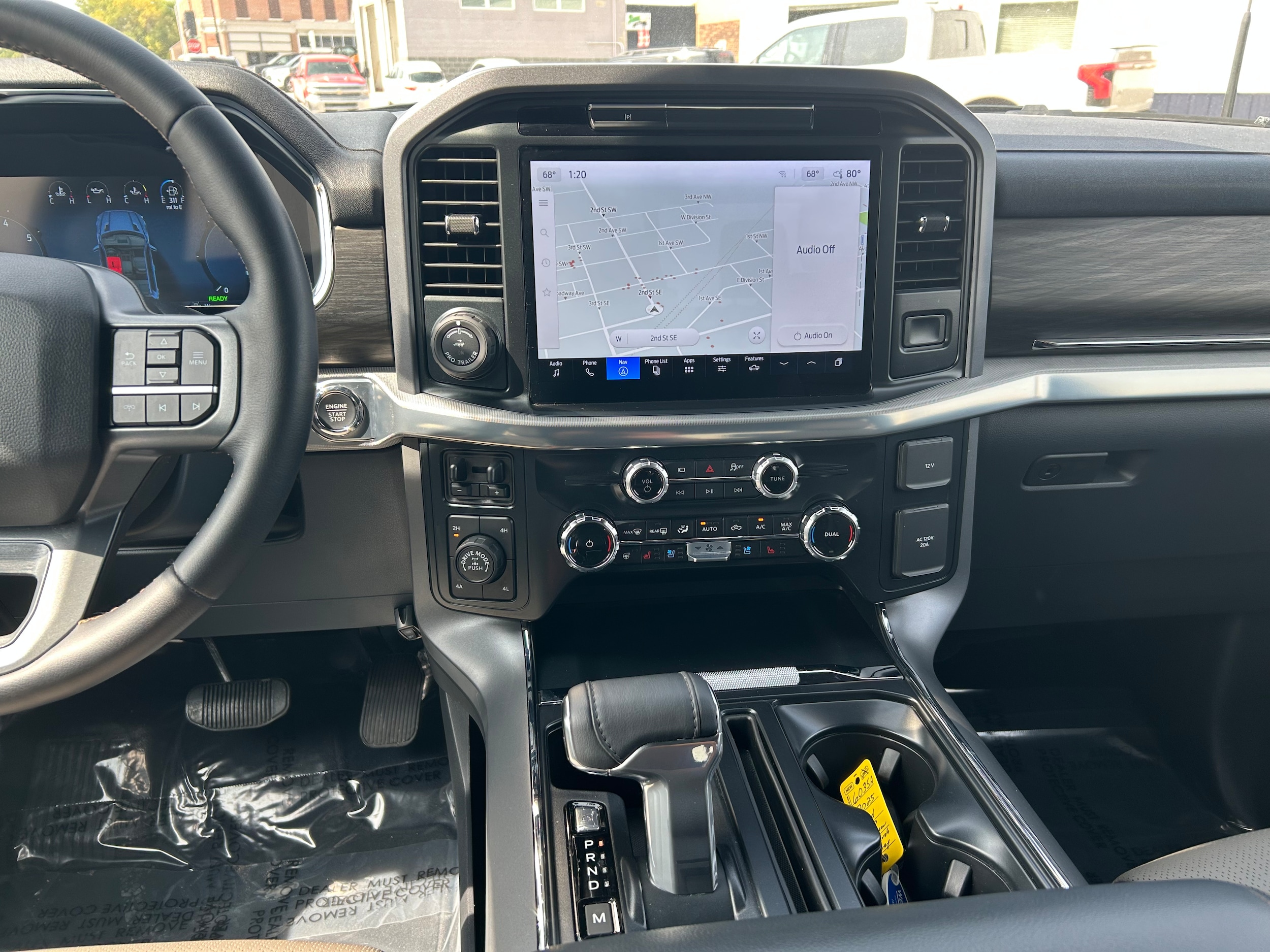 2025 Ford F-150 Lariat - Photo 9