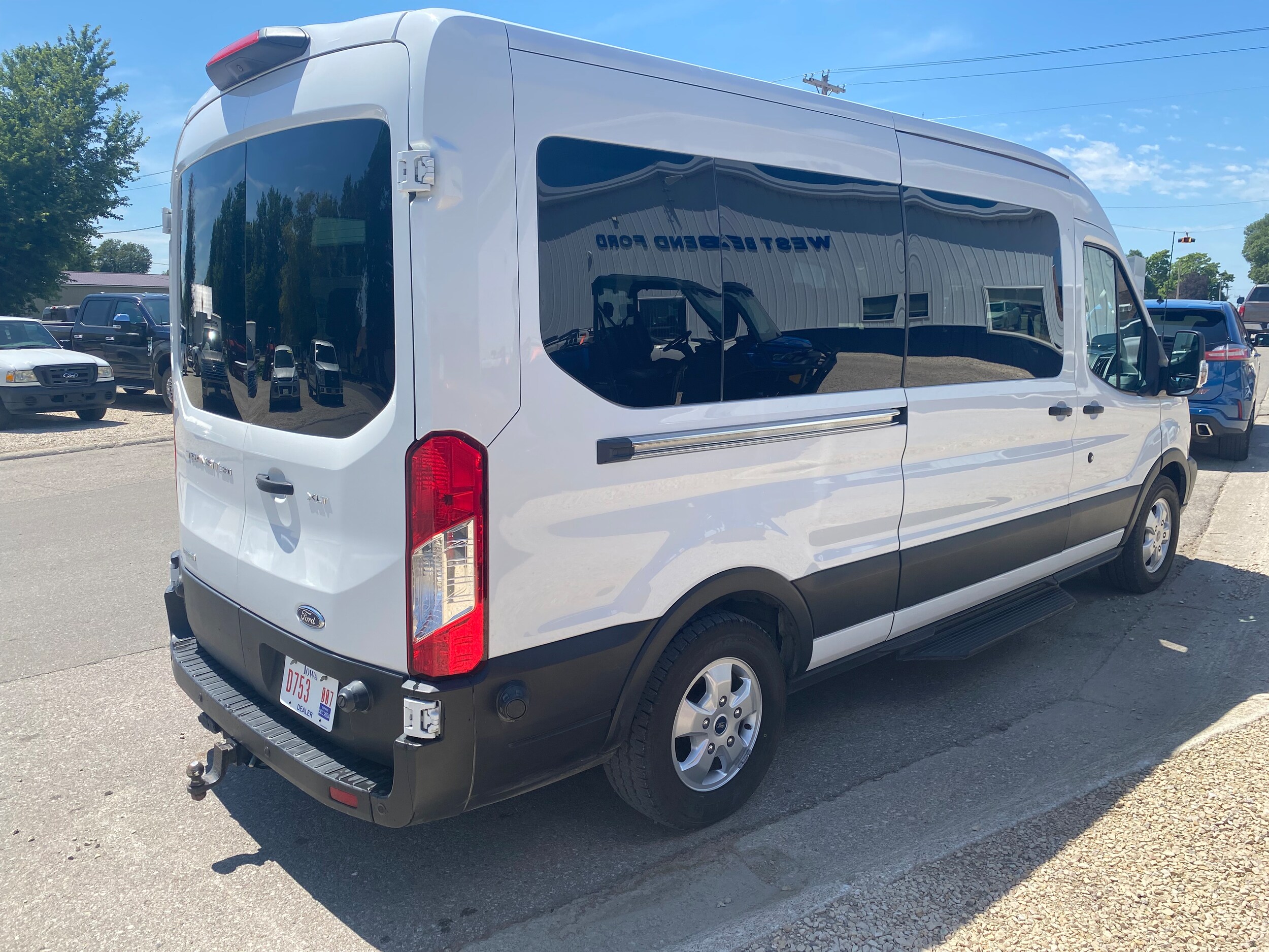 2019 Ford Transit Passenger XLT photo 2