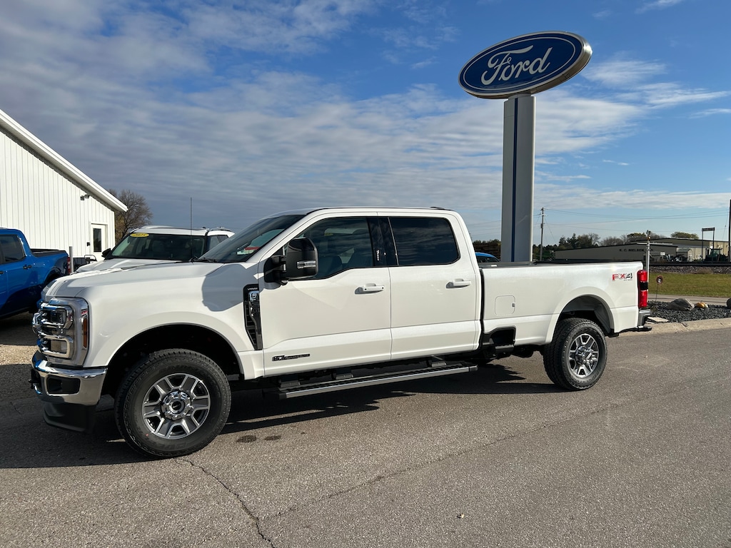 New 2026 Ford Super Duty F-350 Lariat TRUCK