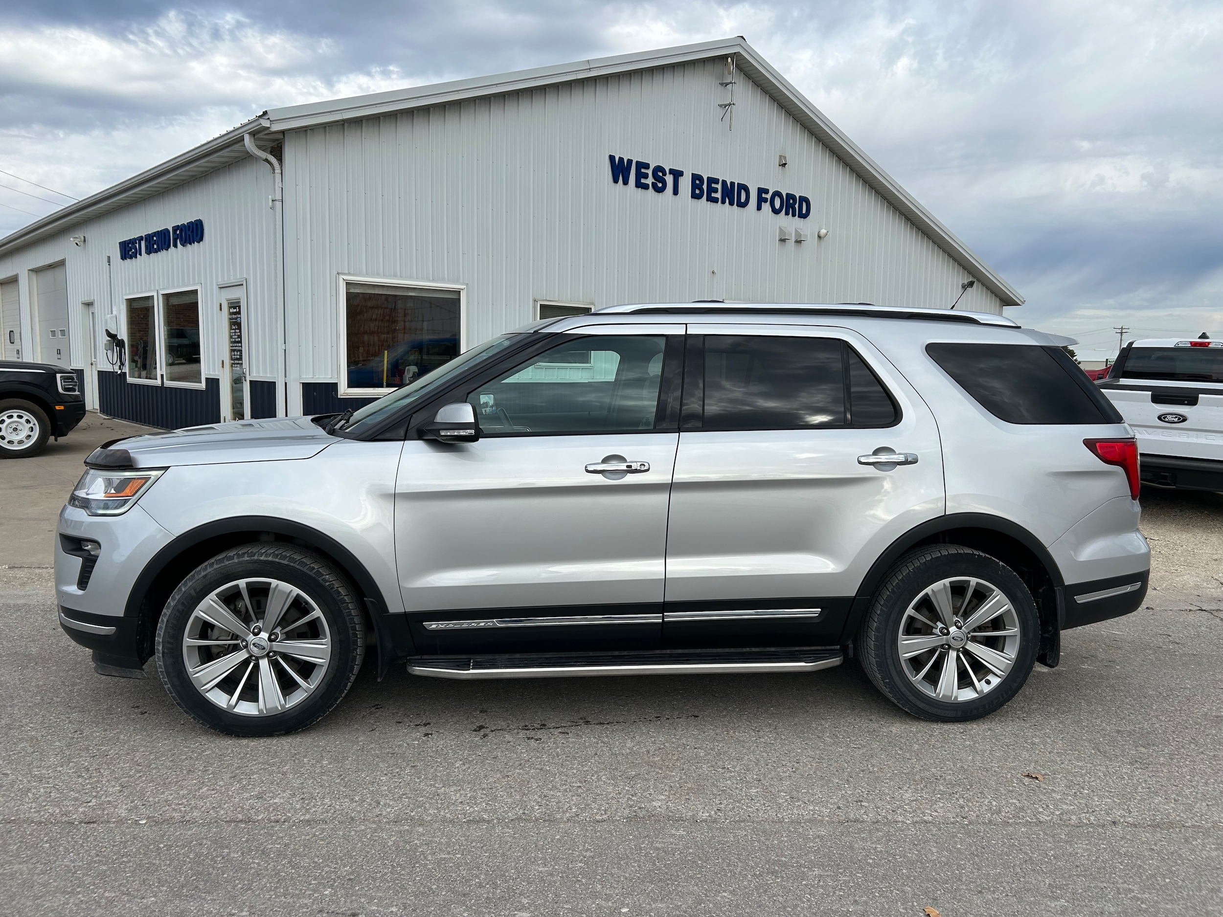 2019 Ford Explorer Limited's photo
