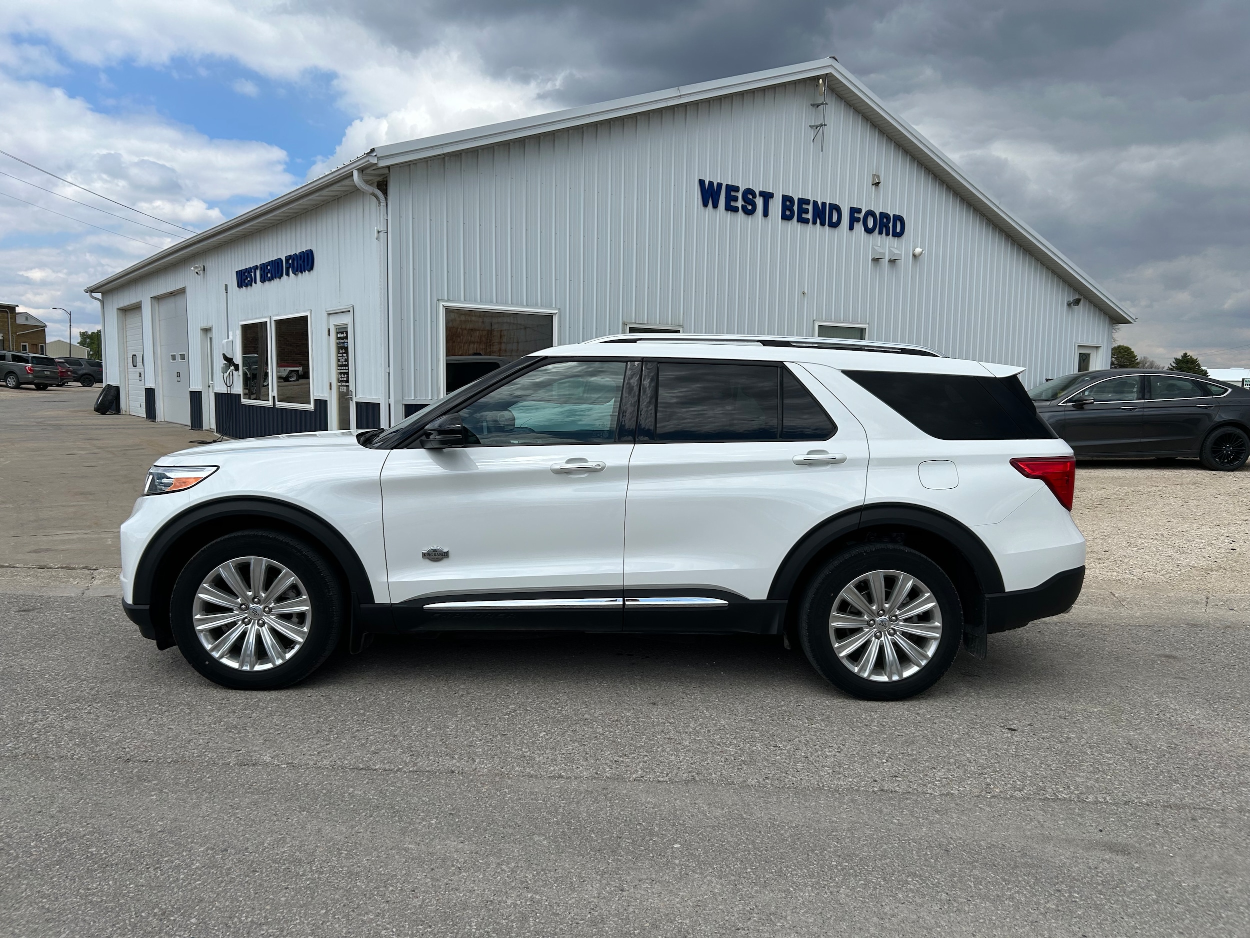 2023 Ford Explorer King Ranch 4WD's photo
